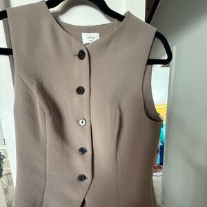 Aritzia Wilfred Regal Vest Sz 4 NWT